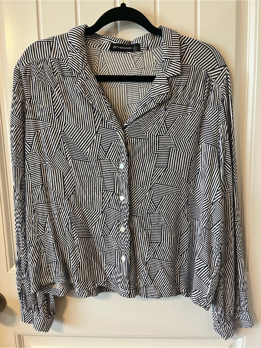 89th & Madison Navy and White Geometric Button-Down Shirt